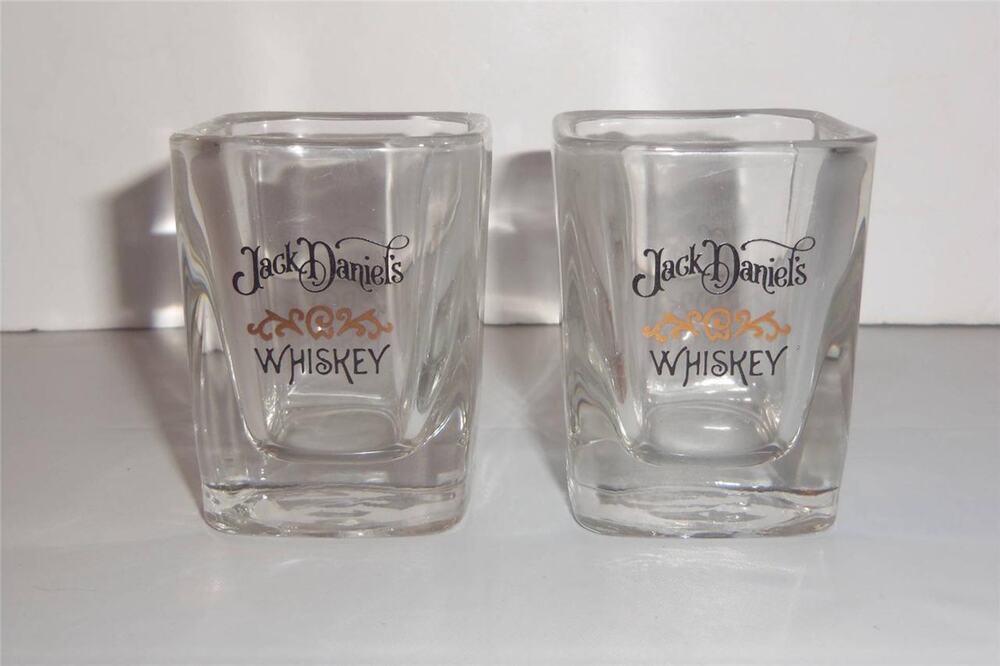 2 Jack Daniels Whiskey Shot Glasses Square -031433